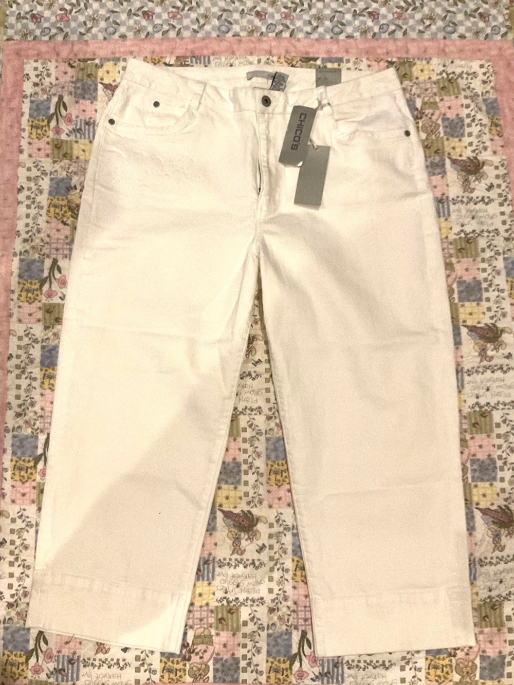 NEW WHITE DENIM CROPPED JEANS EMBROIDERED 2.5 NWT L/ 12/14